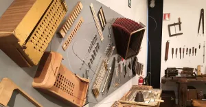 La costruzione della fisarmonica artigianale di Stradella - Immagine: 1