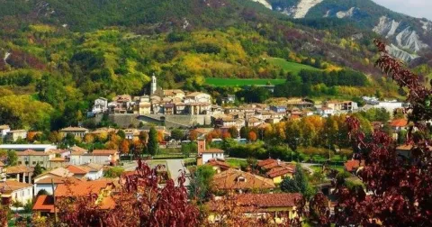 Bagnaria: feudo inalterato dal tempo tra arte, mele e ciliegie