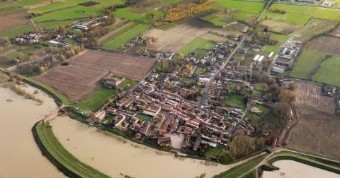 Il borgo e la sua storia - Arena Po
